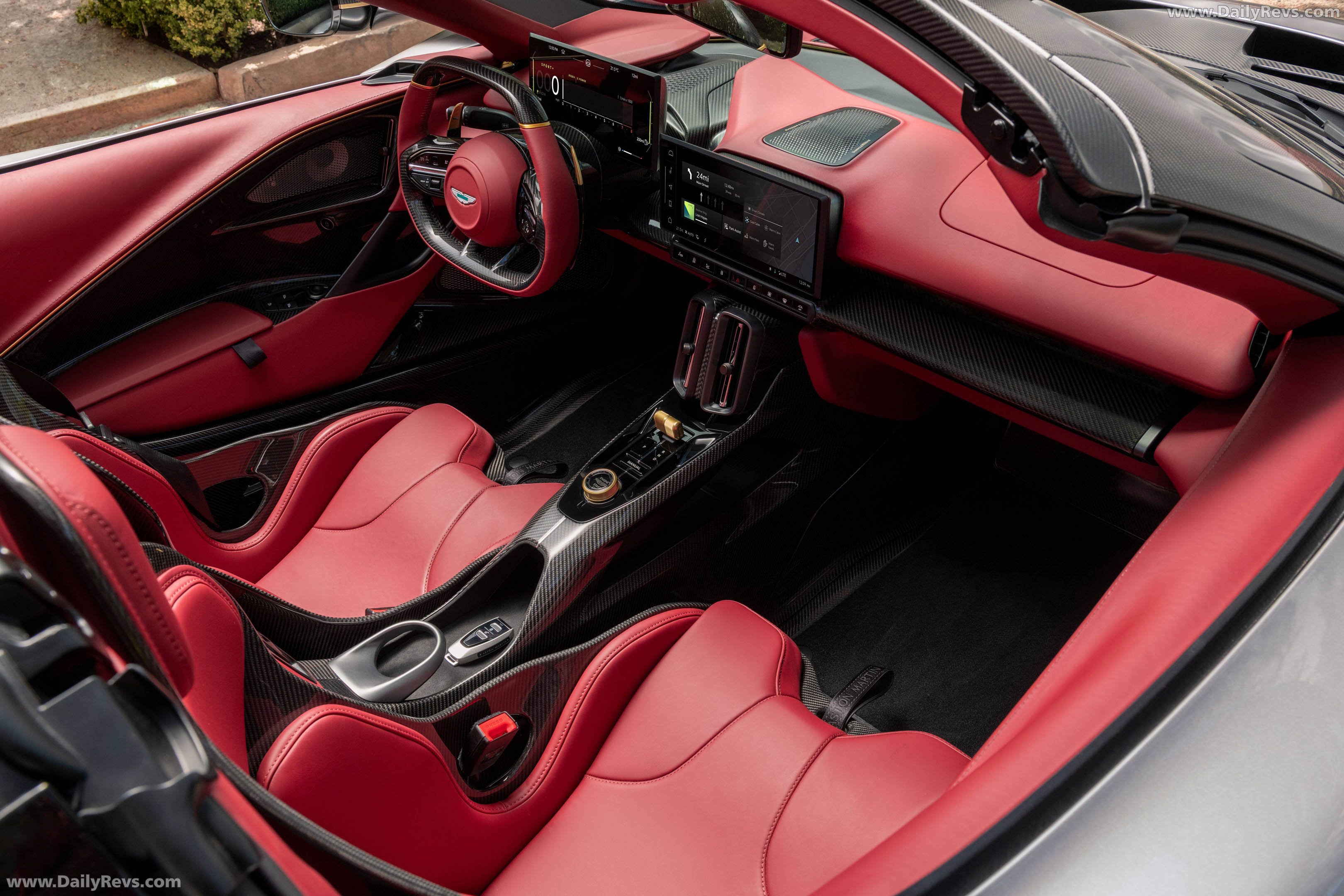 2028 Aston Martin Valhalla Spider Interior